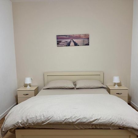 Vivo Apartment Durrës Esterno foto